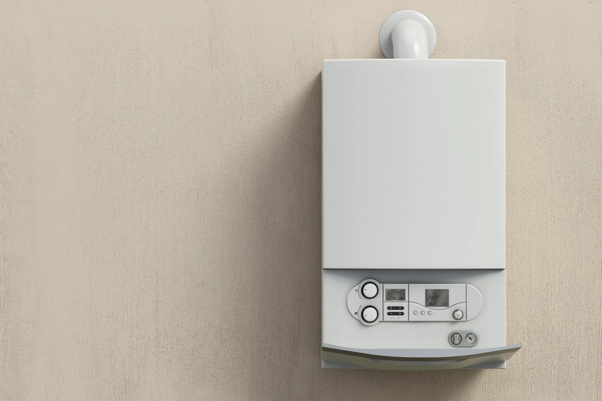 Intérieur domestique avec chaudière murale blanche installée sur mur beige